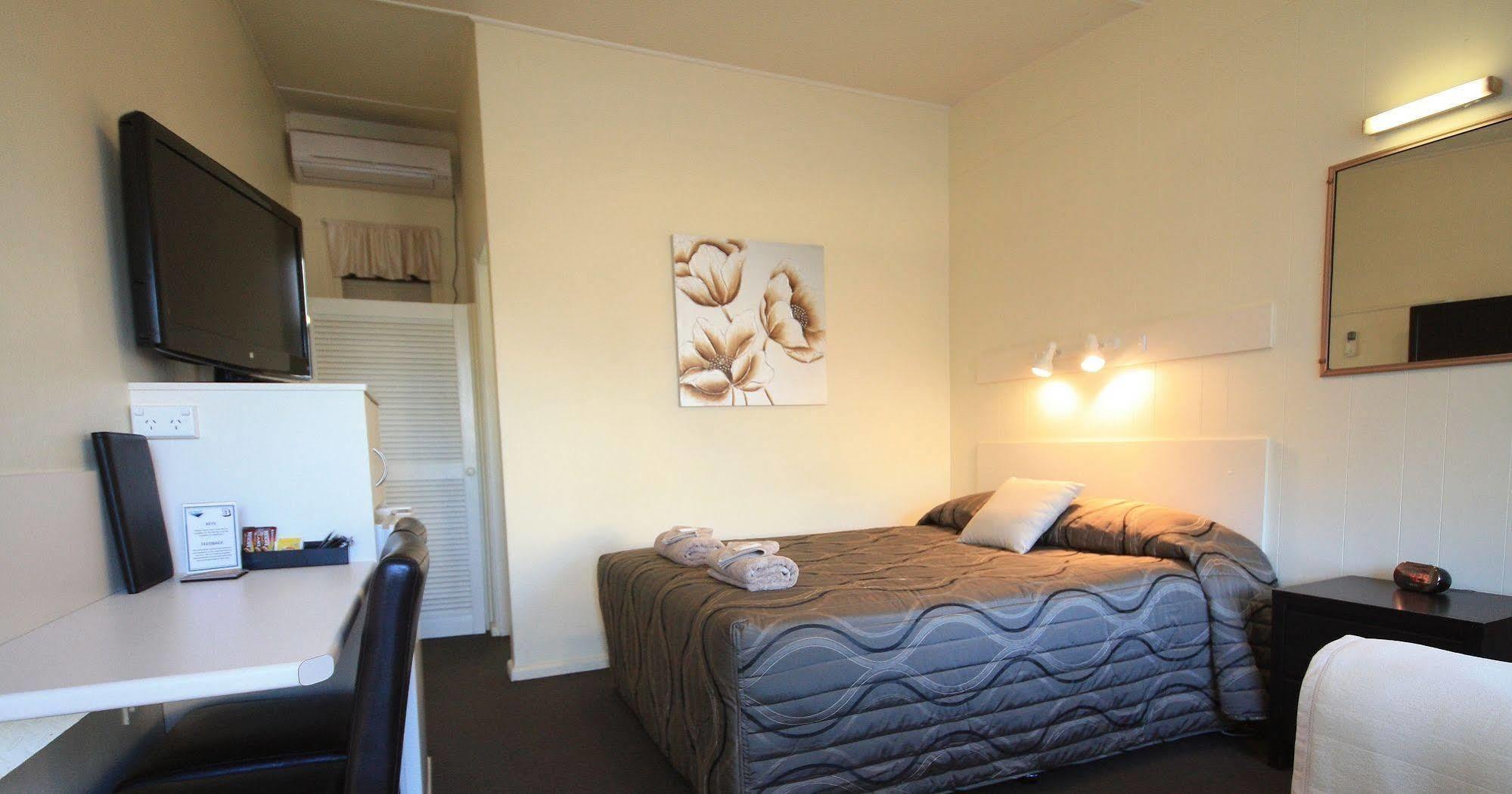 Hi Way Motor Inn Yass Ngoại thất bức ảnh